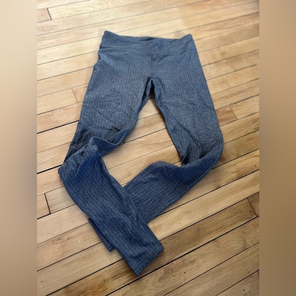 Ivivva grey patterned girls athletic leggings - Picture 1 of 5